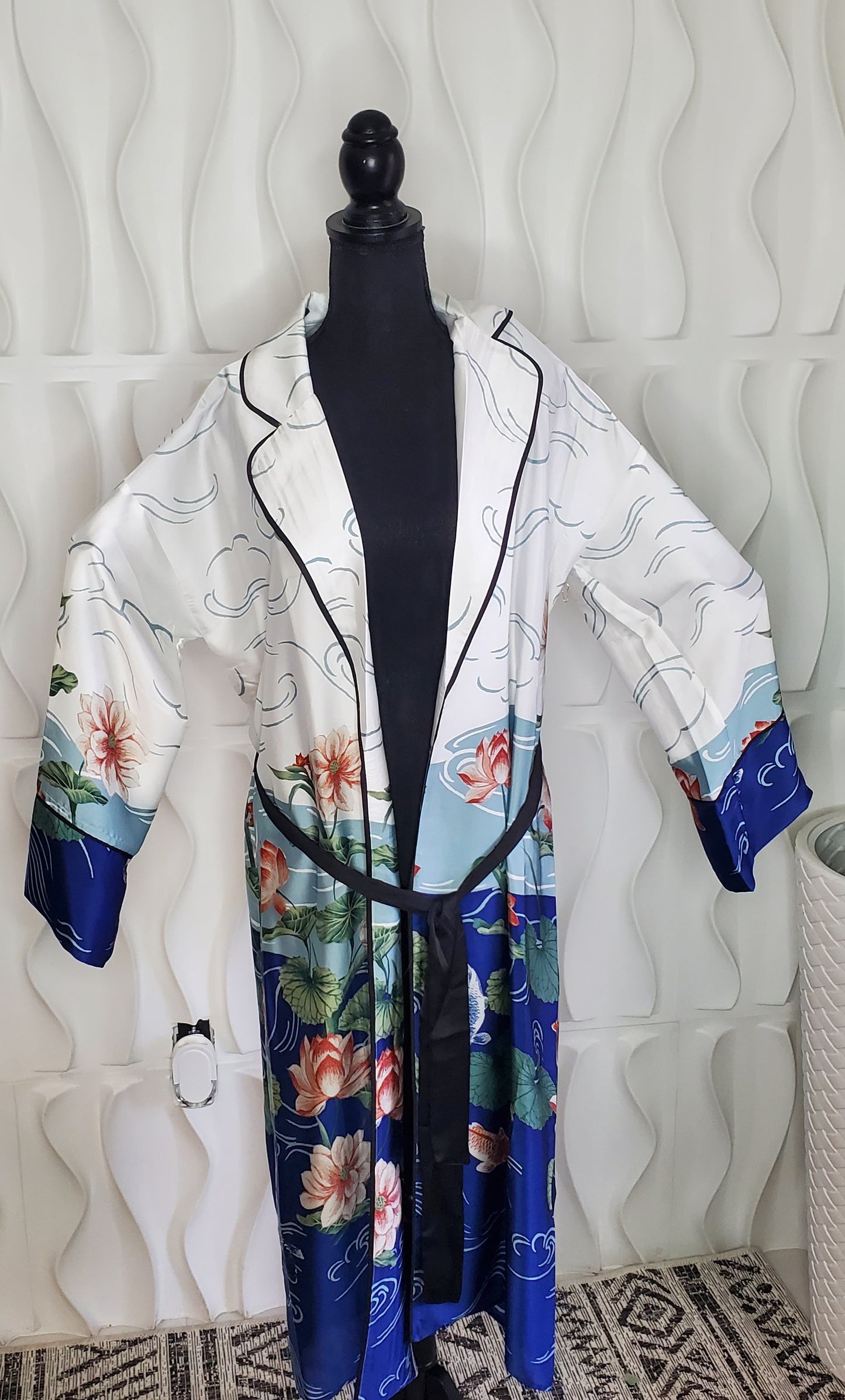 OCEAN BLUE KIMONO (NWT) MEDIUM