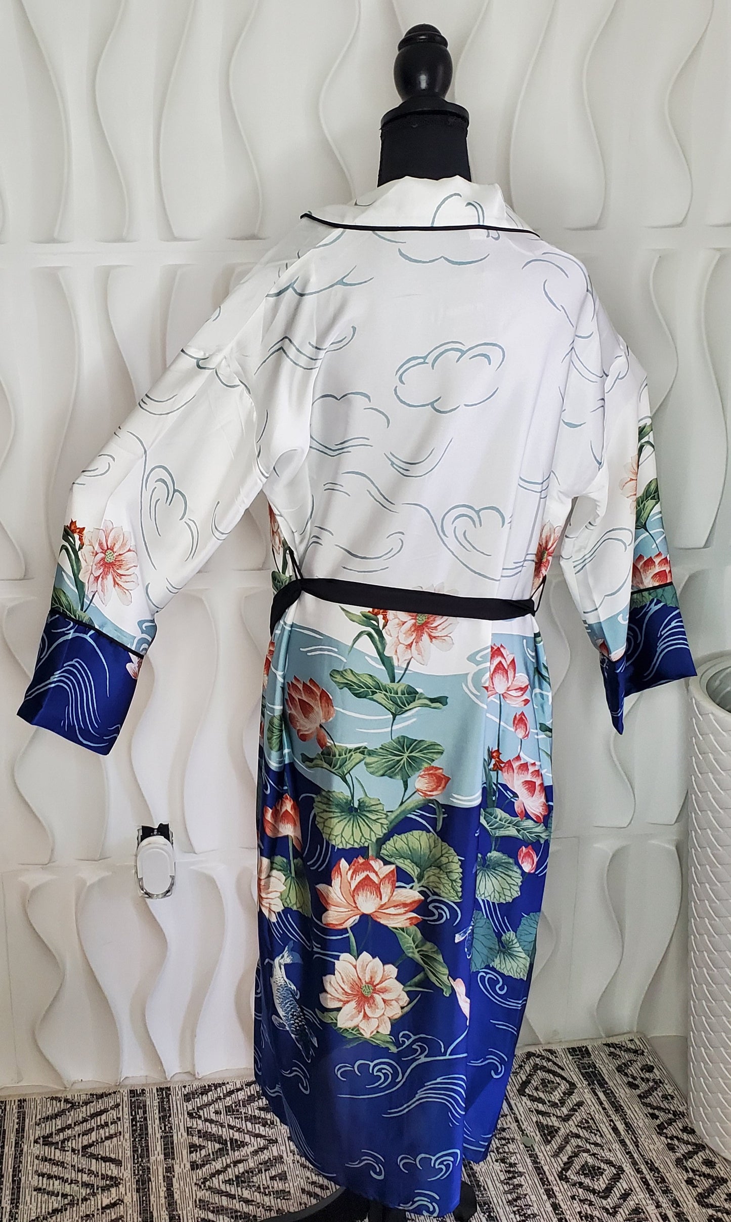 OCEAN BLUE KIMONO (NWT) MEDIUM