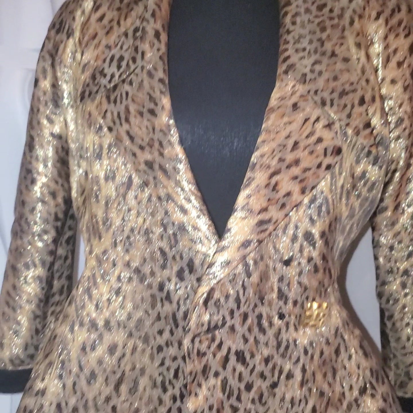 VINTAGE ANIMAL PRINT CROP BLAZER