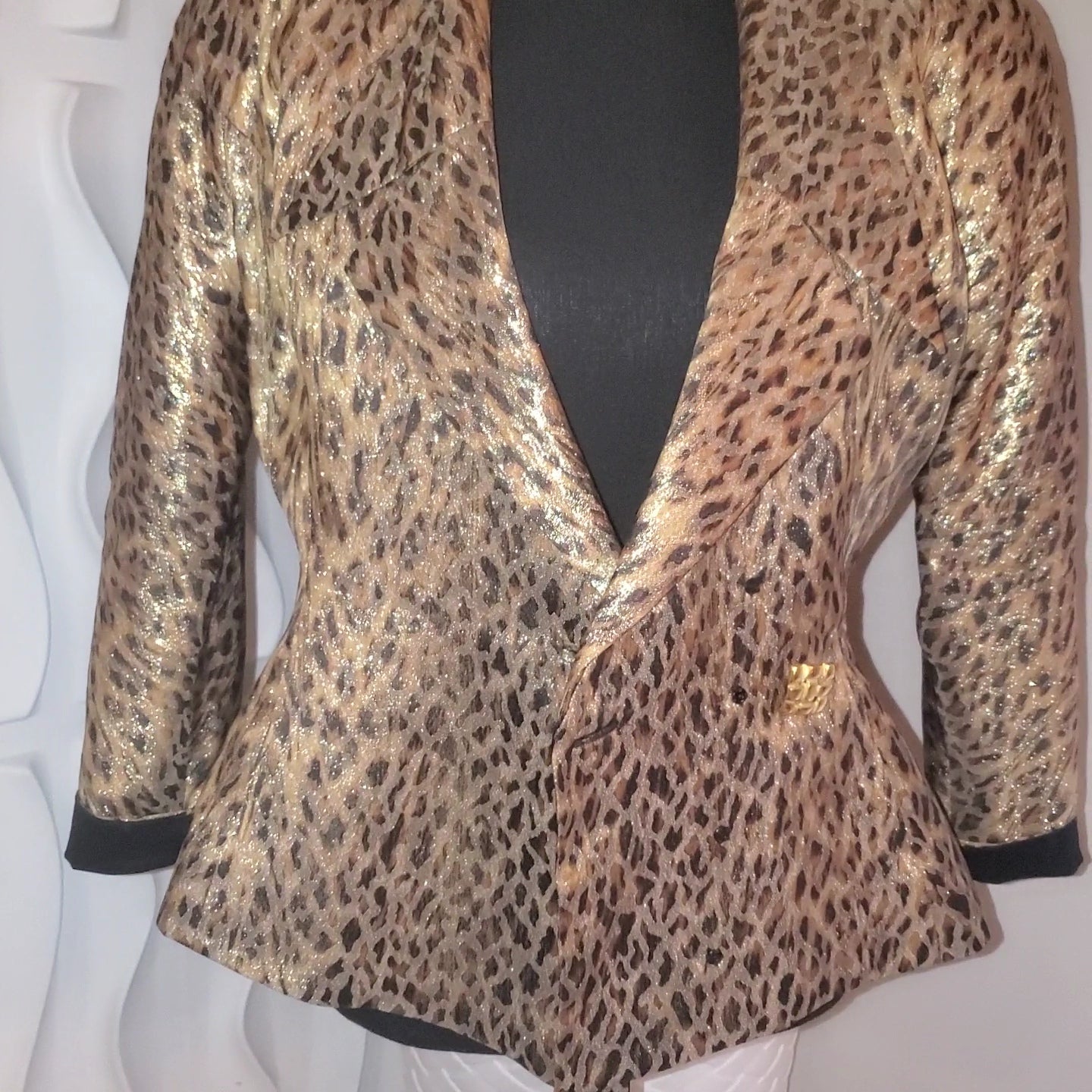 VINTAGE ANIMAL PRINT CROP BLAZER